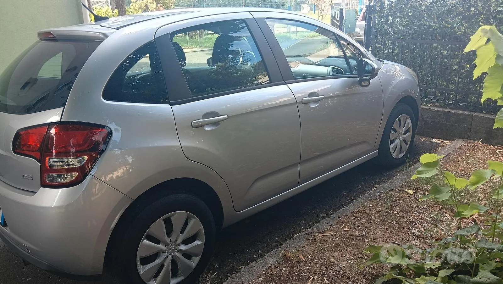 Citroen C3 2010 photo 3
