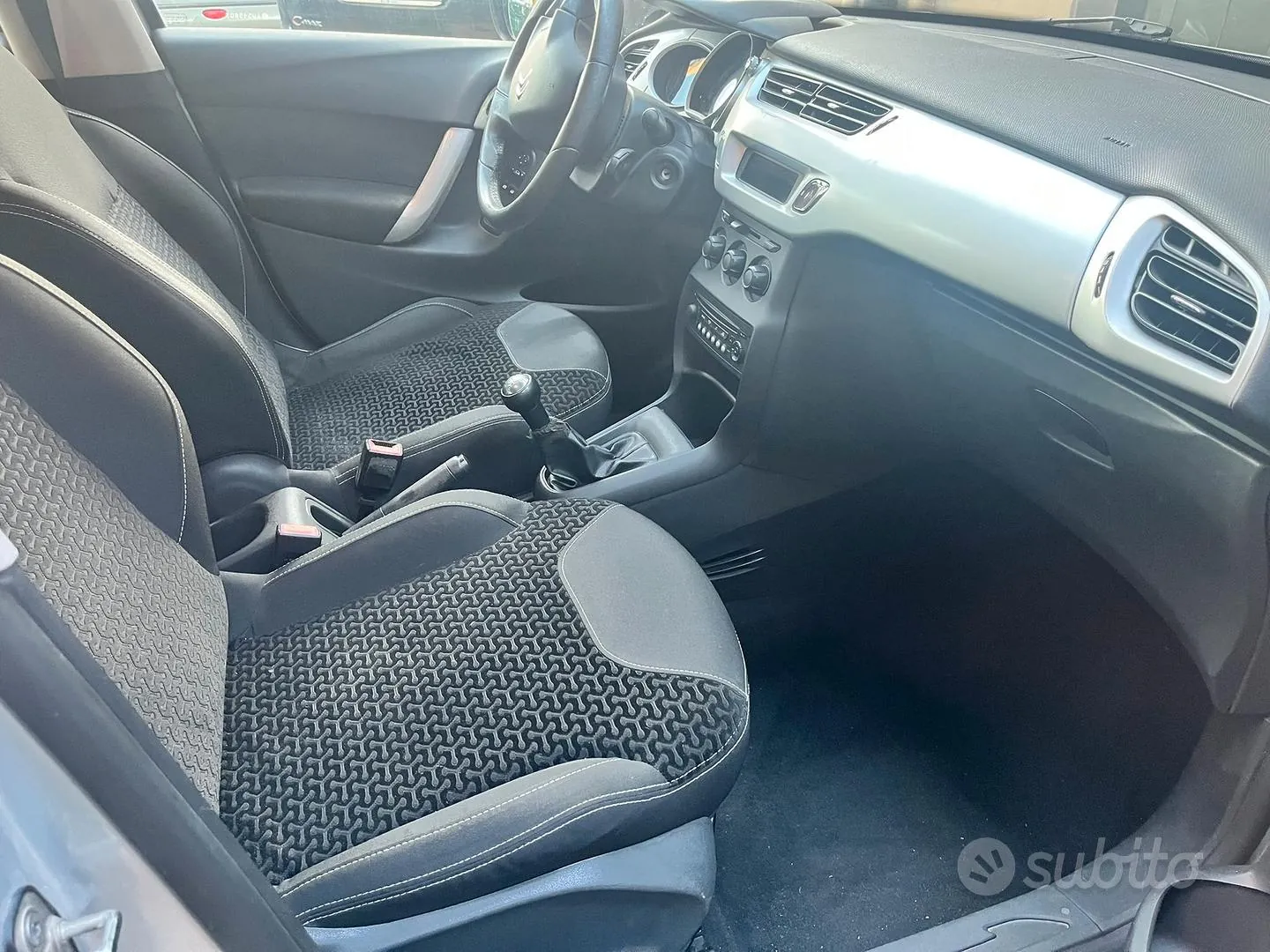 Citroen C3 2010 photo 5