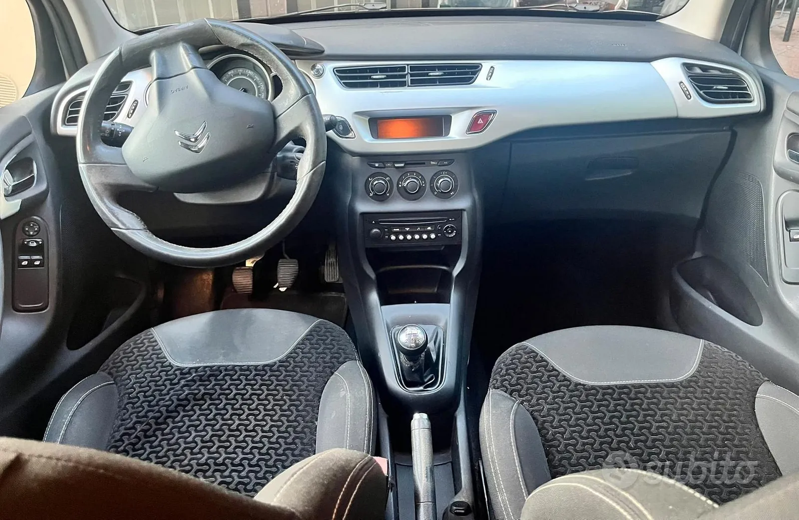 Citroen C3 2010 photo 4