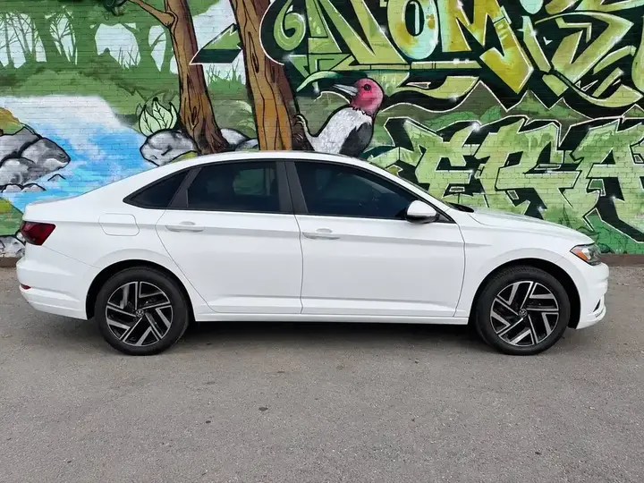 Volkswagen Jetta 2019 photo 4