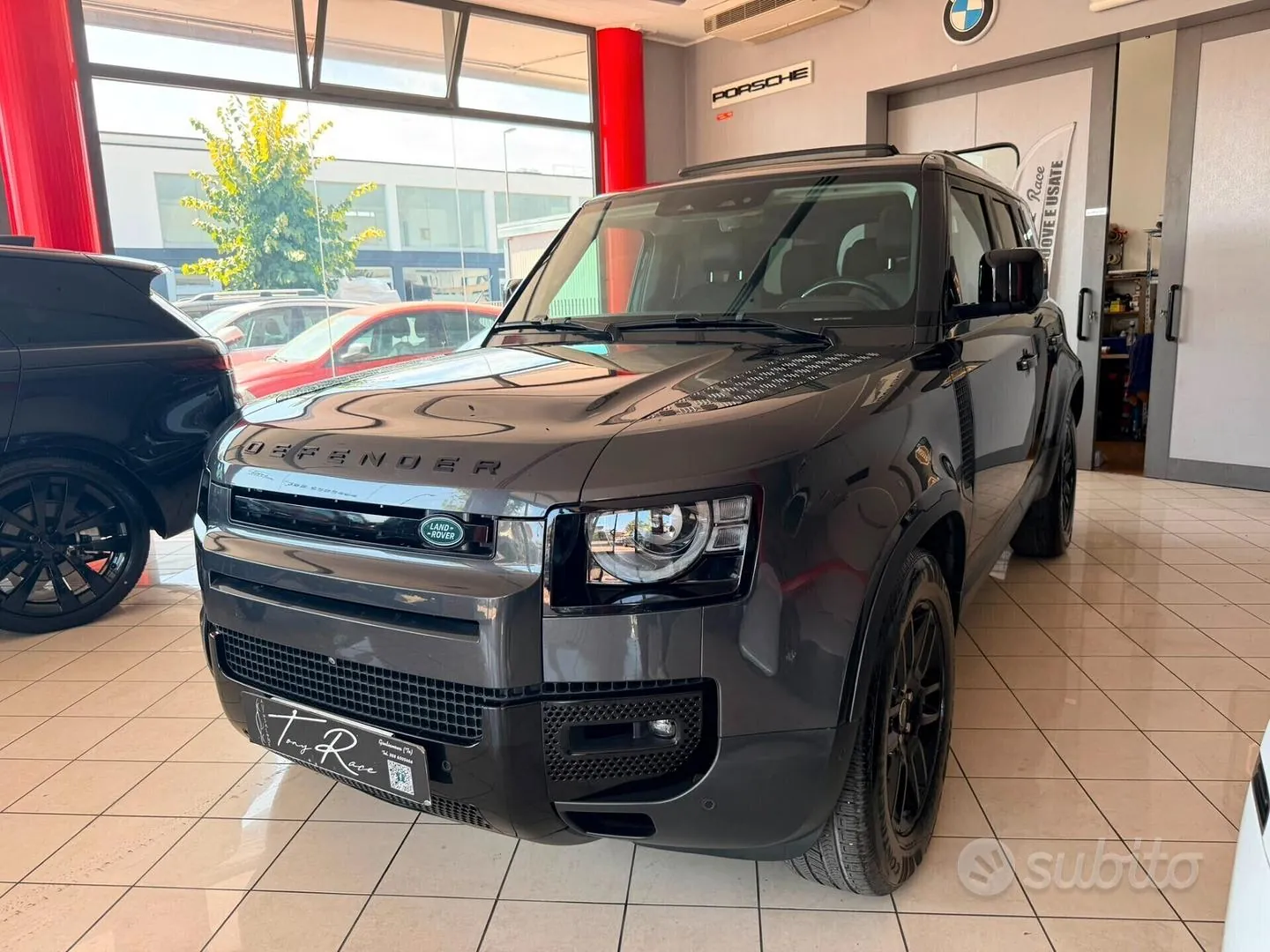 Land Rover Defender 2021 photo 2