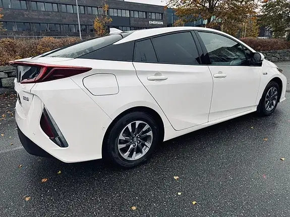 Toyota Prius 2019 photo 4