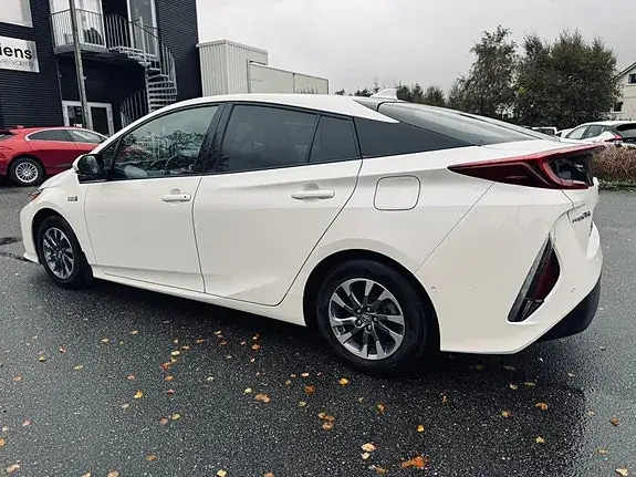 Toyota Prius 2019 photo 3