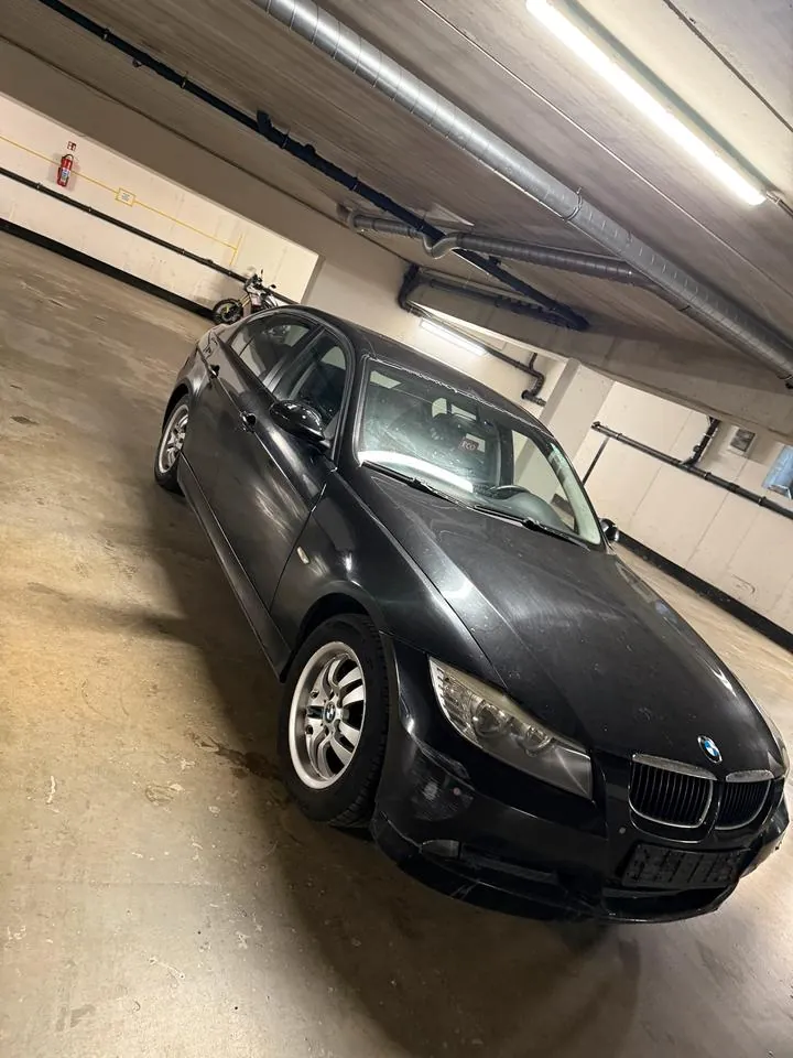 BMW 318I