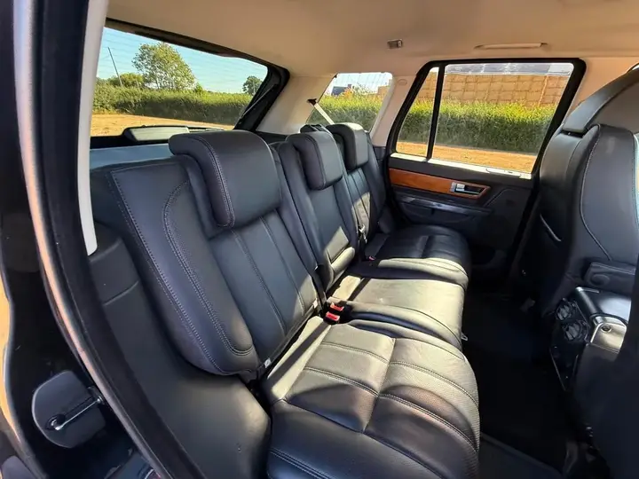 Land Rover Range Rover Sport 2010 photo 4