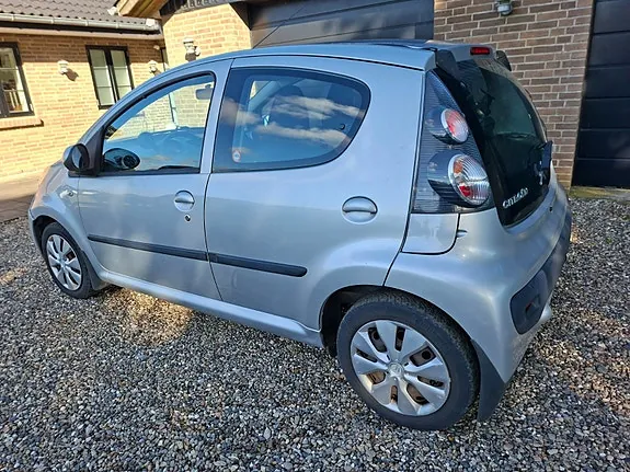 Citroen C1 2010 photo 2