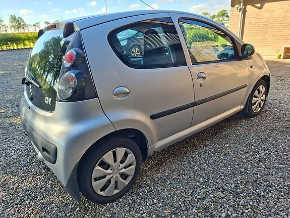 Citroen C1 2010 photo 4
