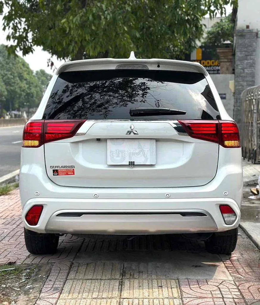 Mitsubishi Outlander 2023 photo 4