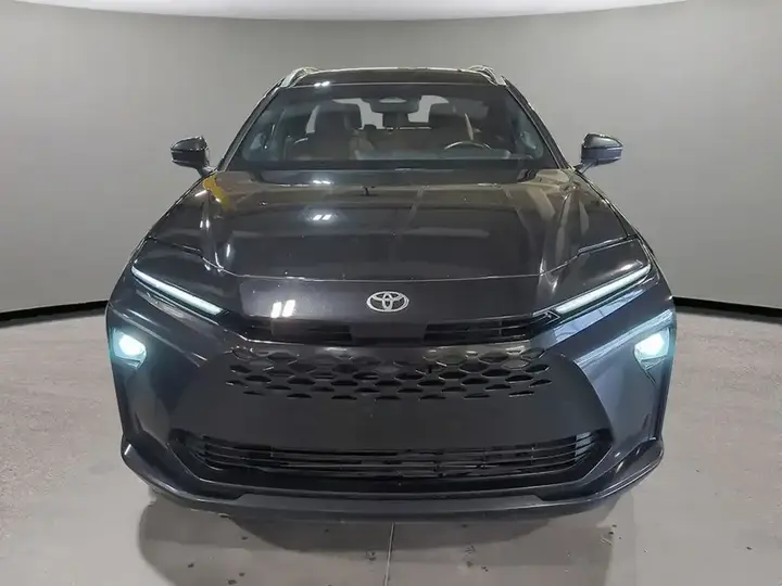 Toyota Crown Signia 2025 photo 2