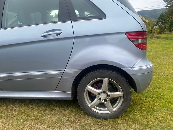 Mercedes-Benz B180 2008 photo 2
