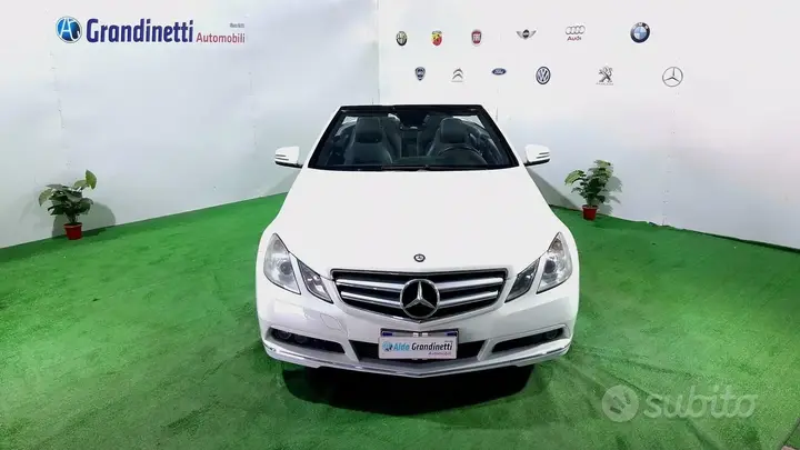 Mercedes-Benz E 2011 photo 2