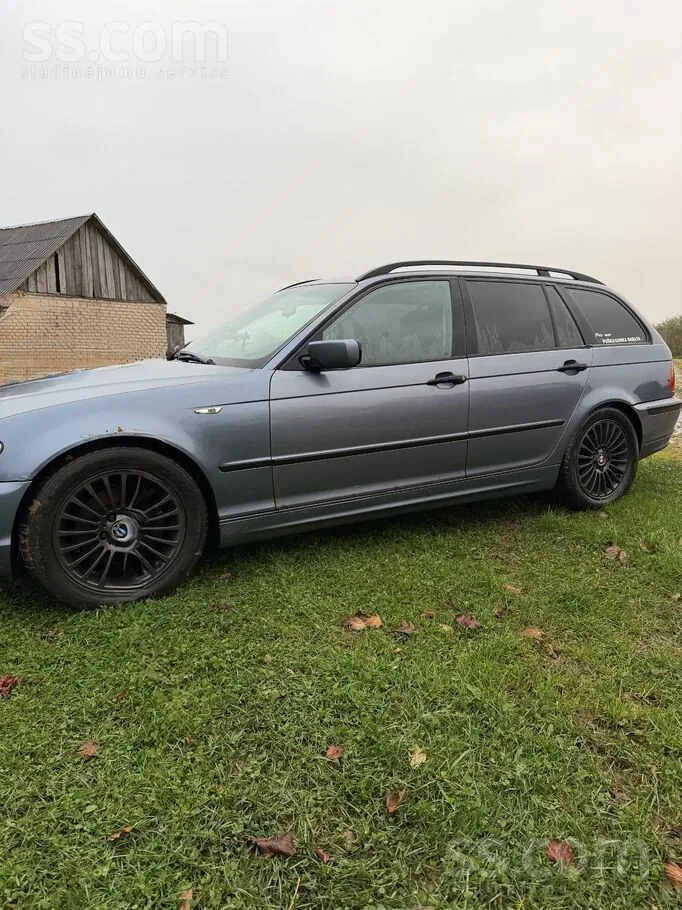 BMW 320 2003 photo 2