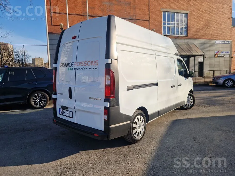 Renault Trafic 2017 photo 3