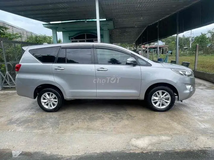 Toyota Innova 2016 photo 3