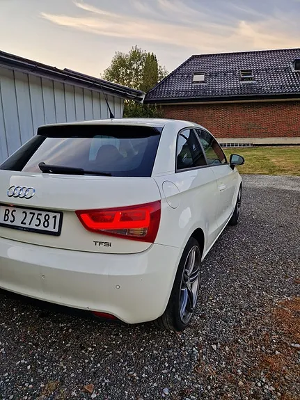 Audi A1 2011 photo 5