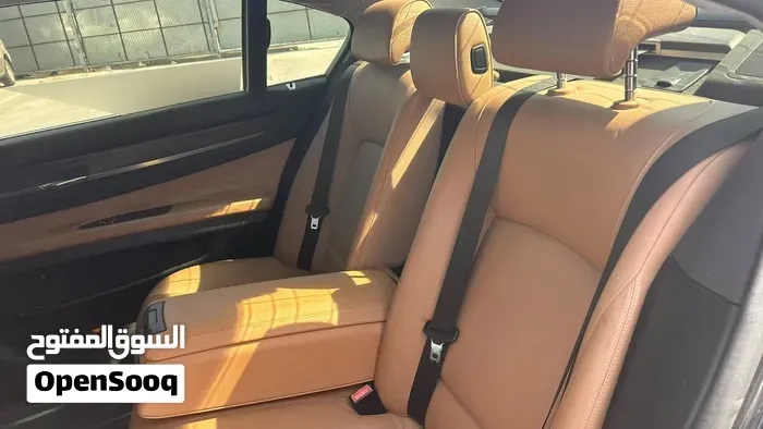 BMW 7 Series 2011 photo 4