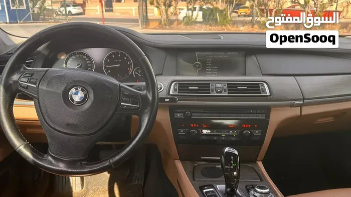 BMW 7 Series 2011 photo 3