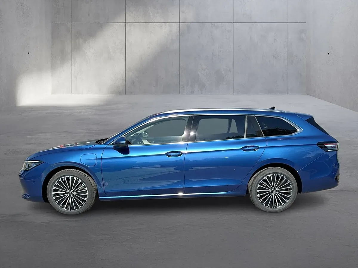 Volkswagen Passat 2026 photo 2