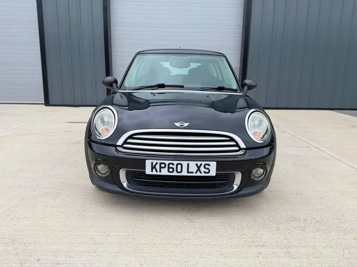Mini Hatch 2010 photo 3