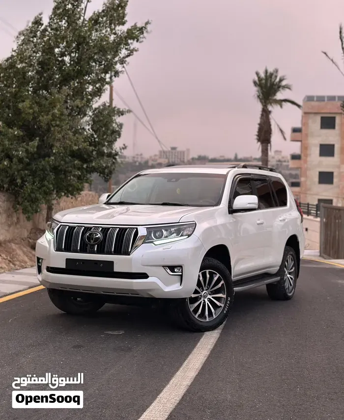 Toyota Land Cruiser 70