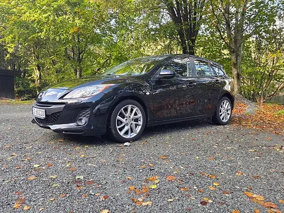 Mazda 3 2011 photo 2
