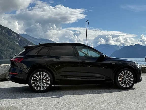 Audi E-Tron 2020 photo 4