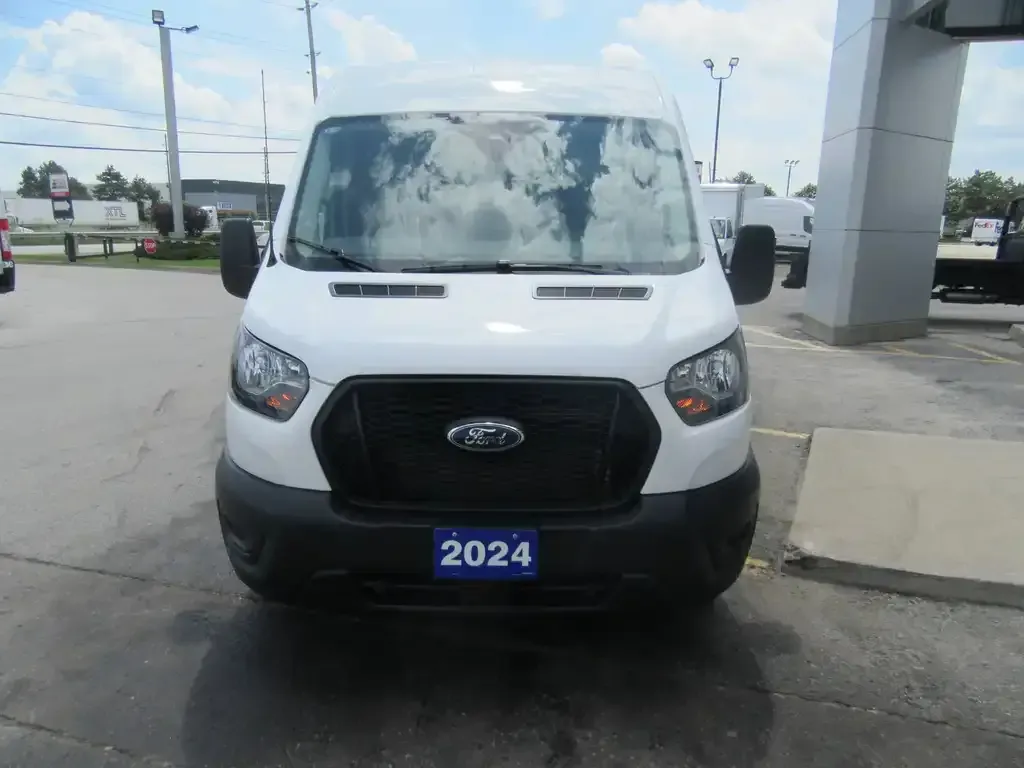Ford Transit 2024 photo 3