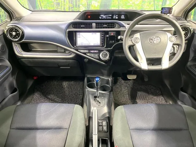 Toyota Aqua S 2015 photo 2