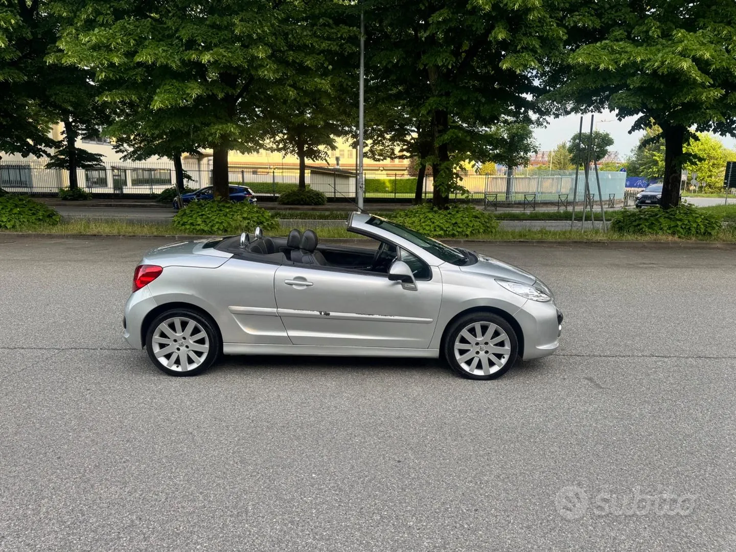 Peugeot 207 2007 photo 2