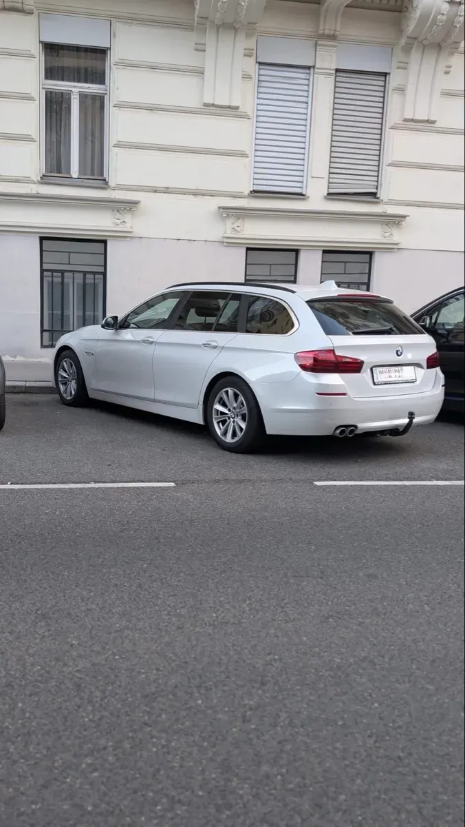 BMW 5 Series 2013 photo 2