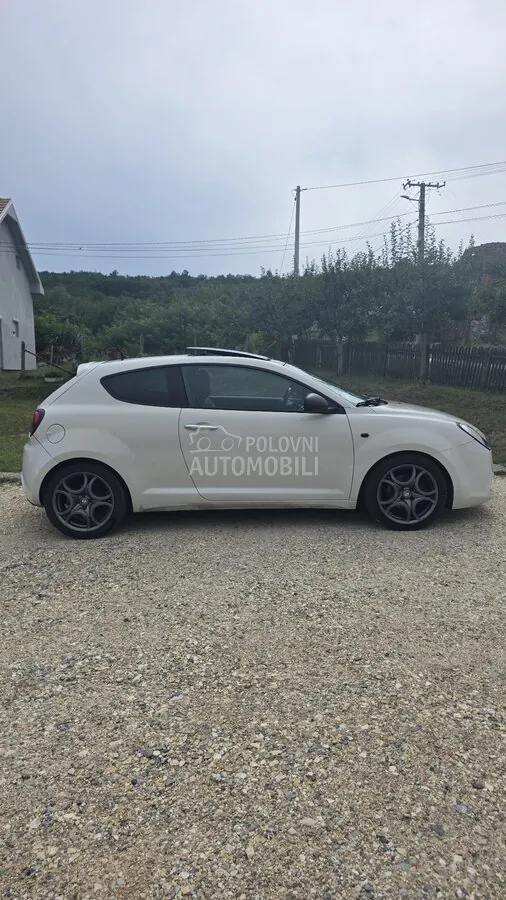 Alfa Romeo Mito 2011 photo 2