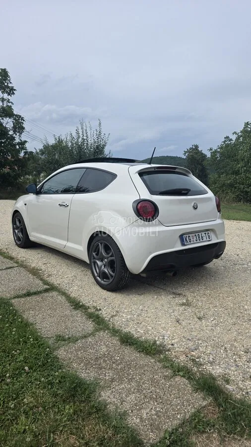 Alfa Romeo Mito 2011 photo 5