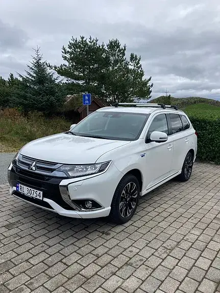 Mitsubishi Outlander 2018 photo 3