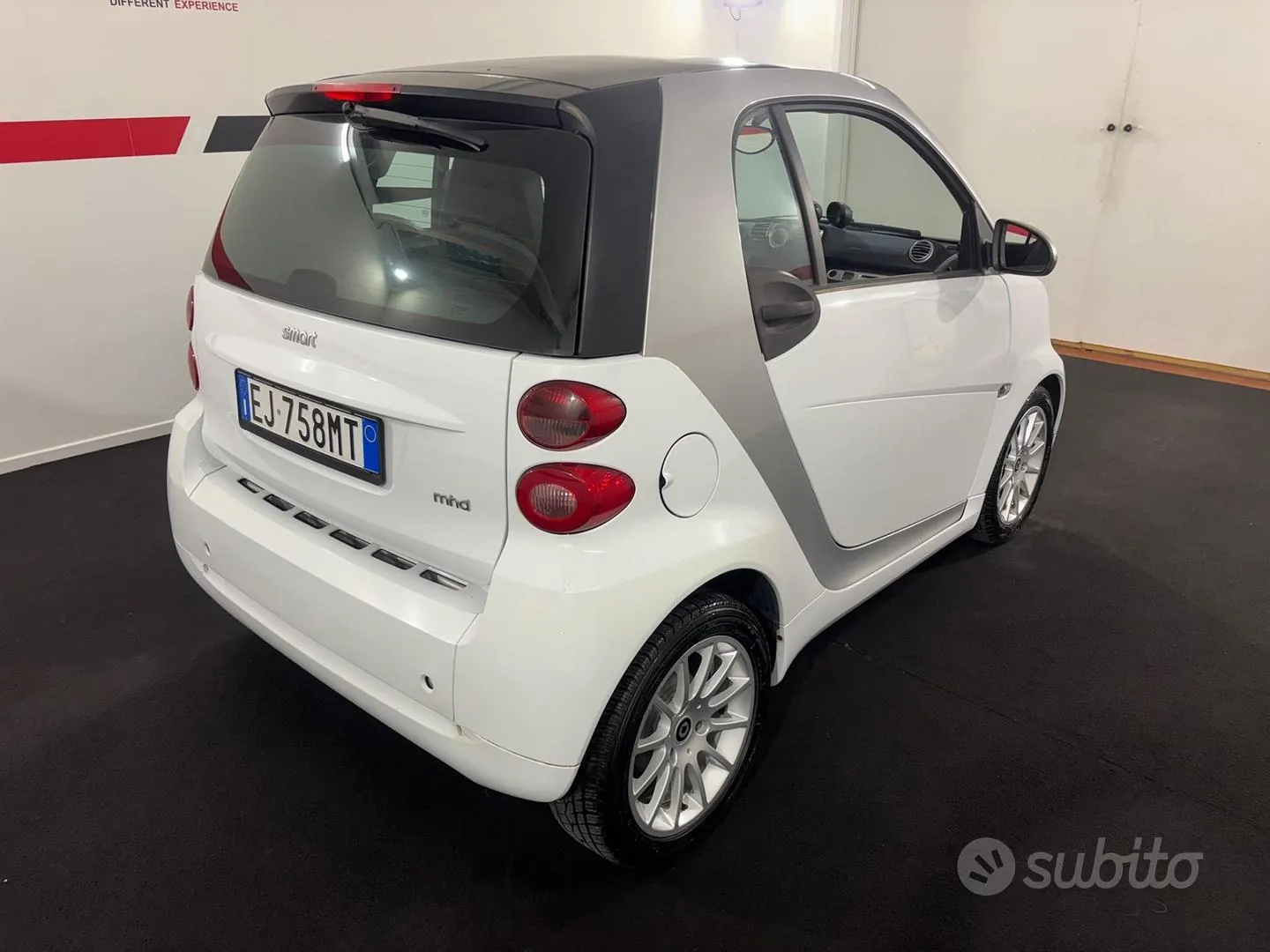 Smart Fortwo 2011 photo 4