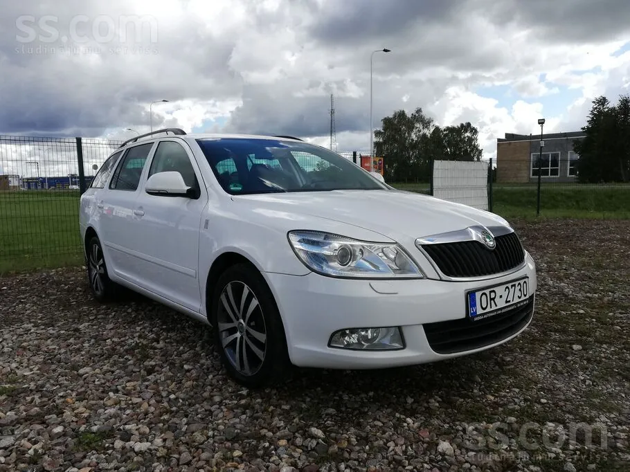 Skoda Octavia 2012 photo 3