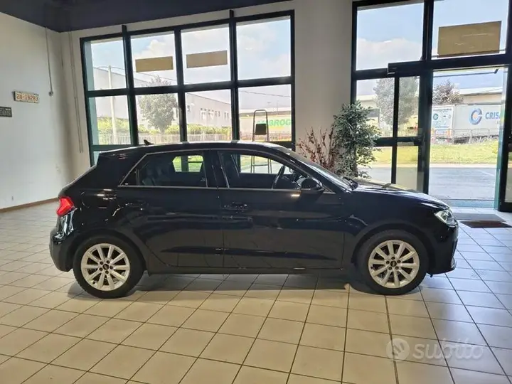 Audi A1 2023 photo 2