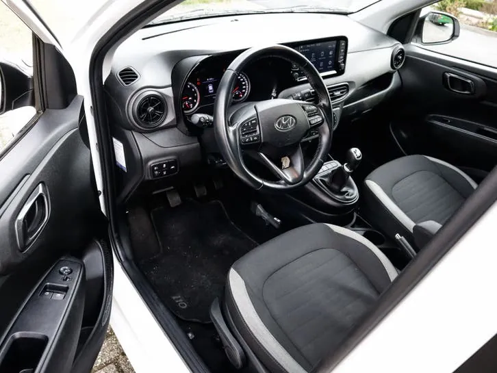 Hyundai I10 2023 photo 3