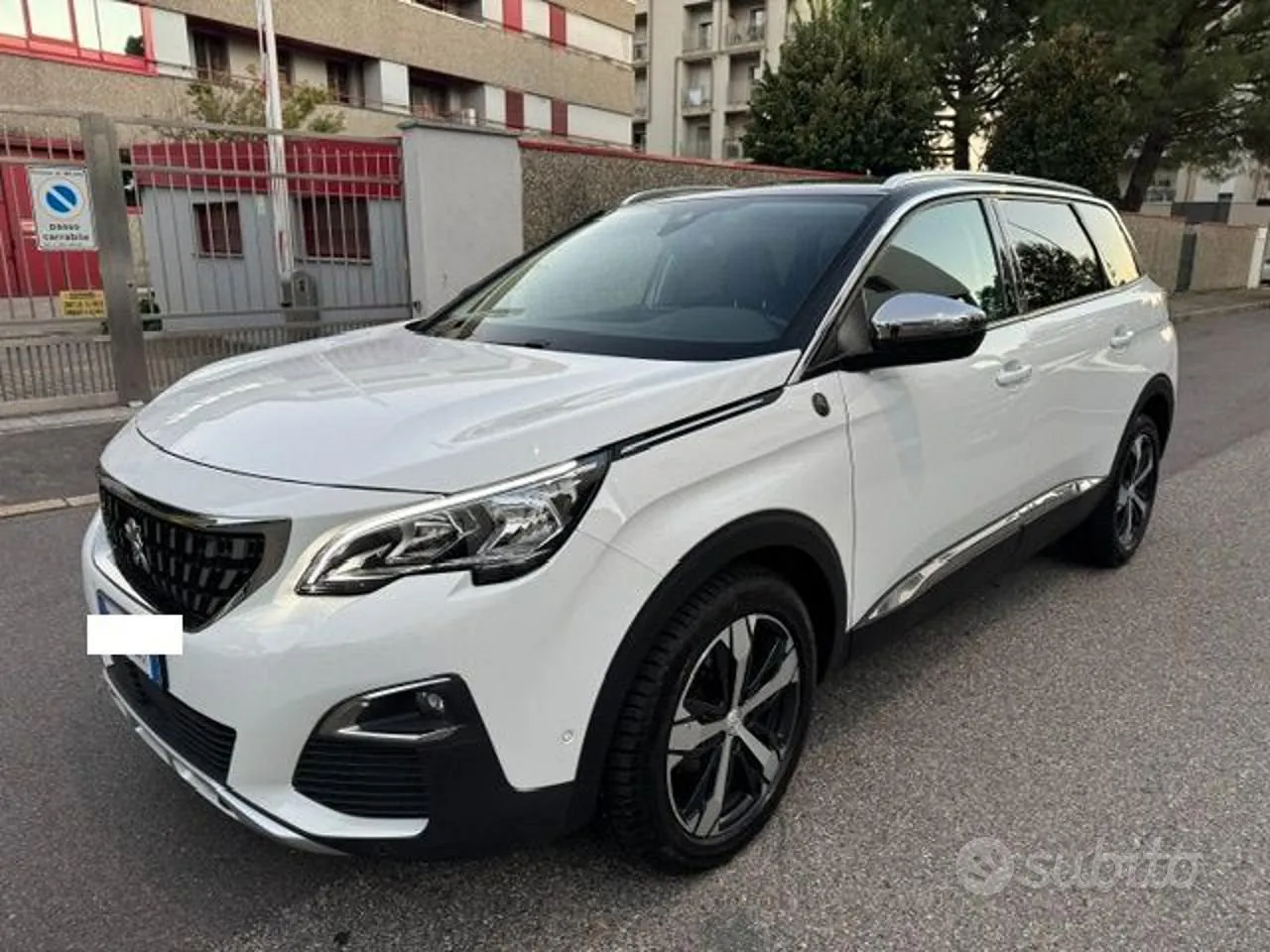 Peugeot 5008 2020 photo 2