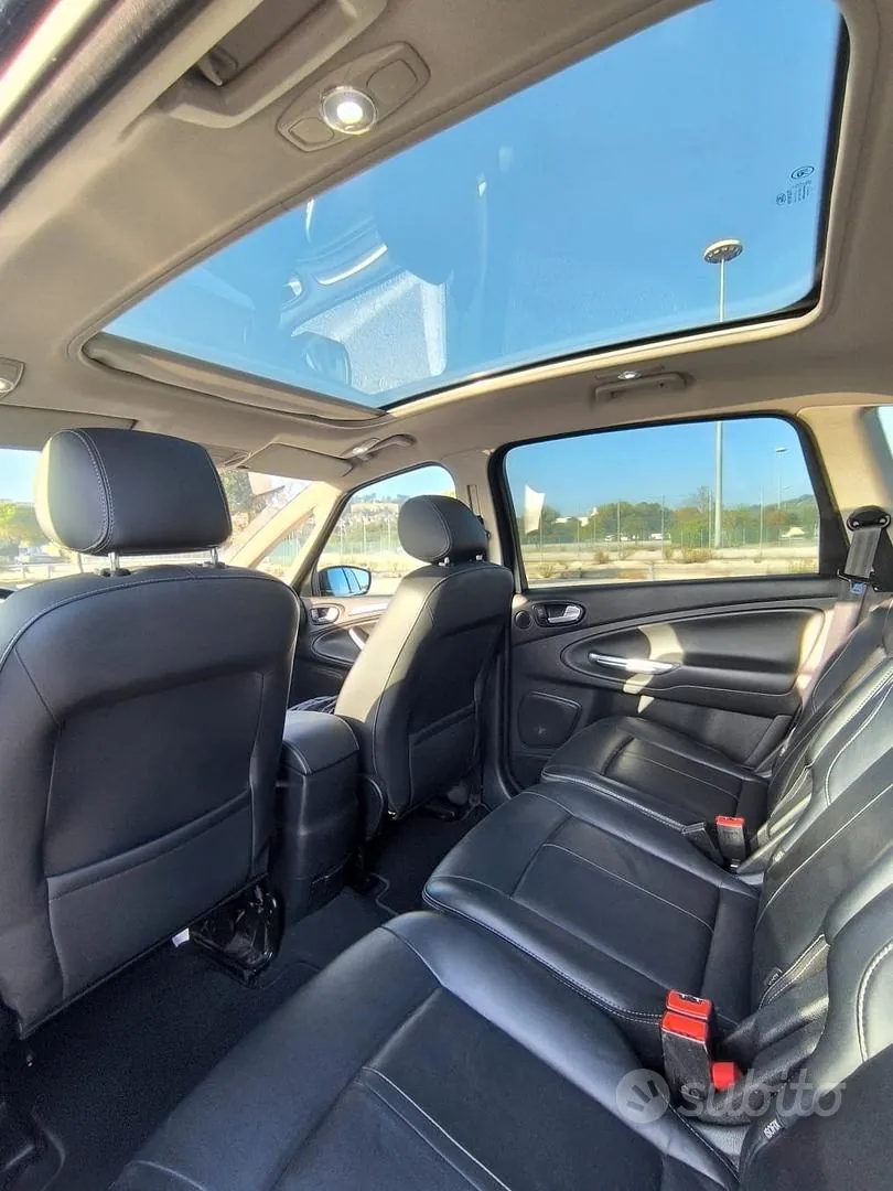 Ford S-Max 2010 photo 5