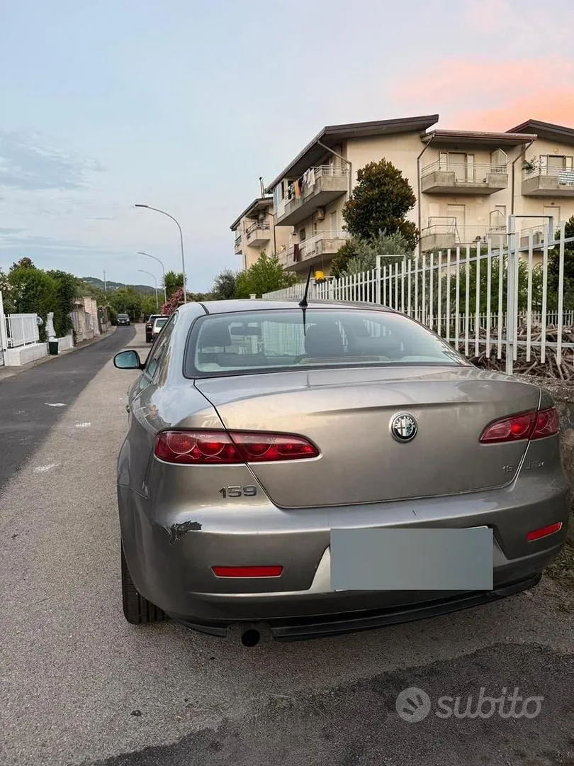 Alfa Romeo 159 2008 photo 2