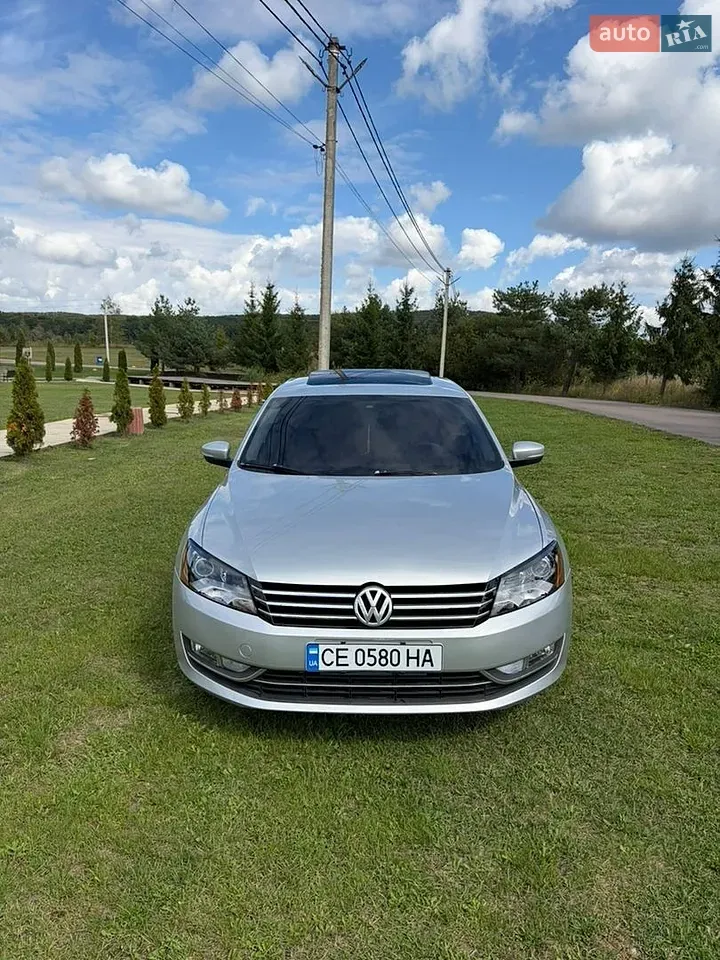 Volkswagen Passat 2012 photo 2