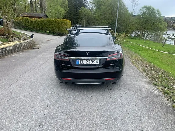 Tesla Model S 2013 photo 4
