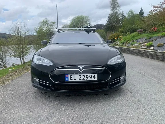 Tesla Model S 2013 photo 2