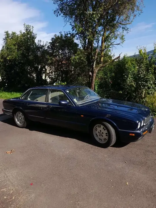 Jaguar Xj