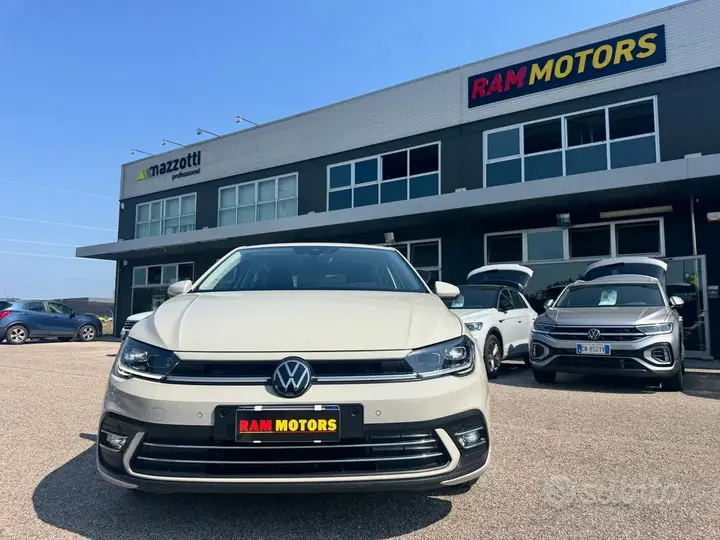 Volkswagen Polo 2023 photo 2