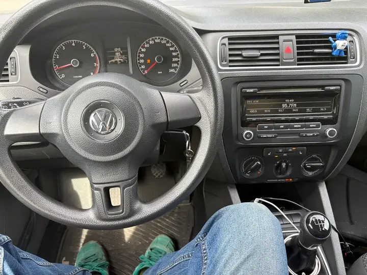 Volkswagen Jetta 2013 photo 3