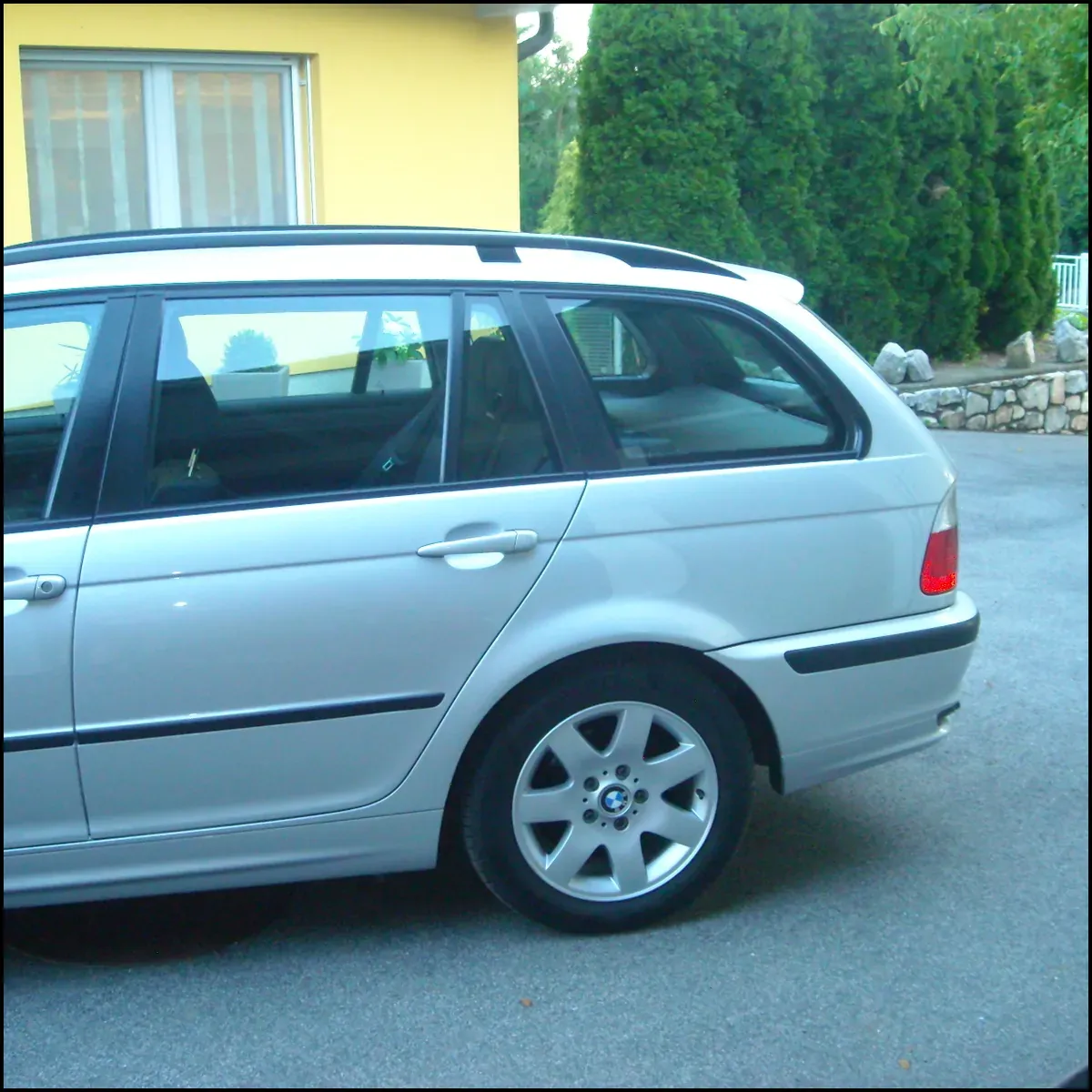 BMW 3 Series 2002 photo 3