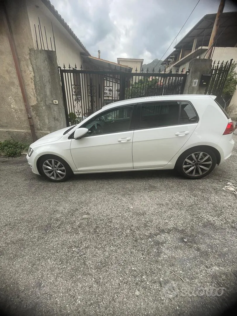 Volkswagen Golf 2012 photo 3