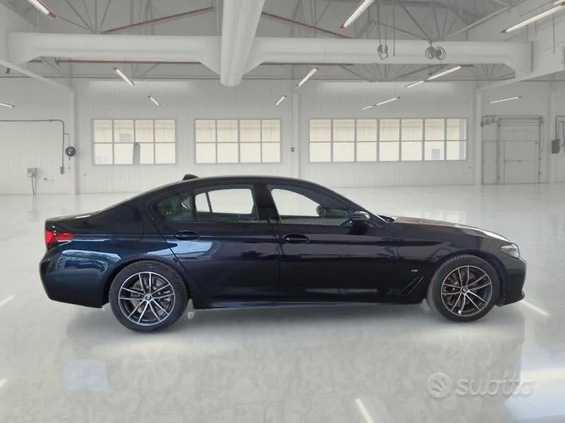 BMW 520 2023 photo 3
