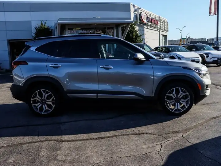 Kia Seltos 2023 photo 3